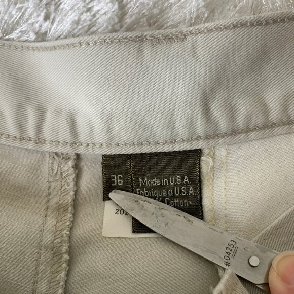 Calvin Klein Beige Sand Pleat Front Khaki Shorts Sz 36 100% Cotton - Picture 3 of 6